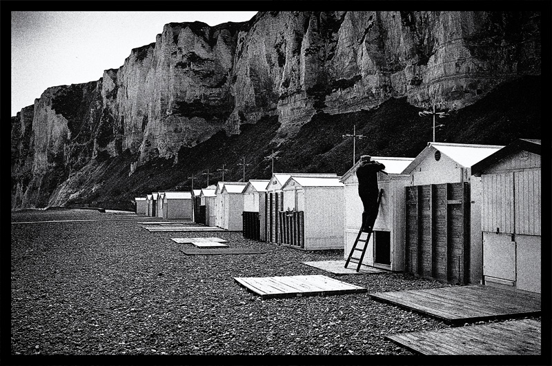 le vieil homme et sa cabane
